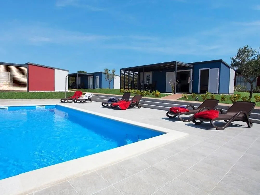 Kastanija Mobile Homes Novigrad Istria 2*,